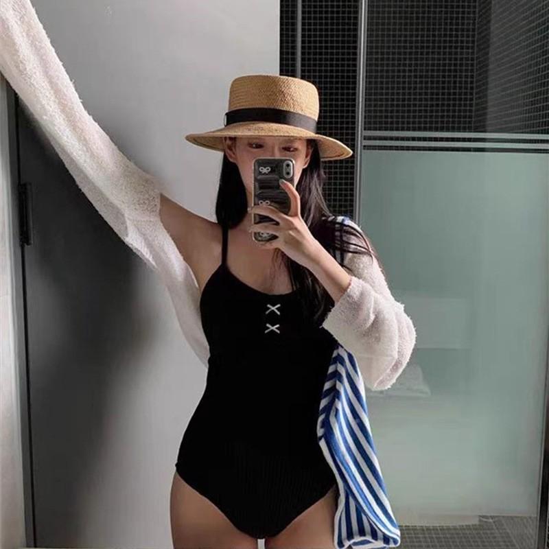 Womens Solid Color One-Piece Swimsuit With Padded Cups Slim Fit Resort Vacation Swimming