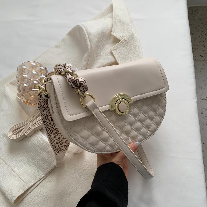 

Небольшие кожаные сумки-седла для женщин, зимняя сумка через плечо с цепочкой, женские винтажные сумки под мышками для женщин бежевый