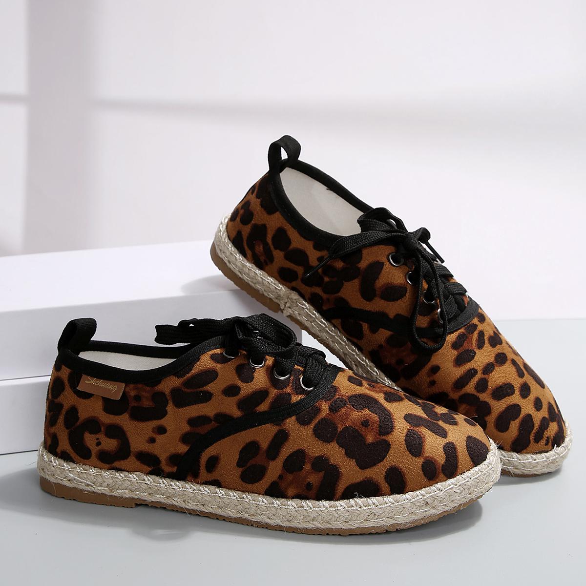 

Распродажа модной женской обуви 2024 года, брендовые осенние туфли без застежек на плоской подошве с круглым носком, разноцветные повседневные резиновые мокасины с узором «гусиная лапка» 43 шоколадный