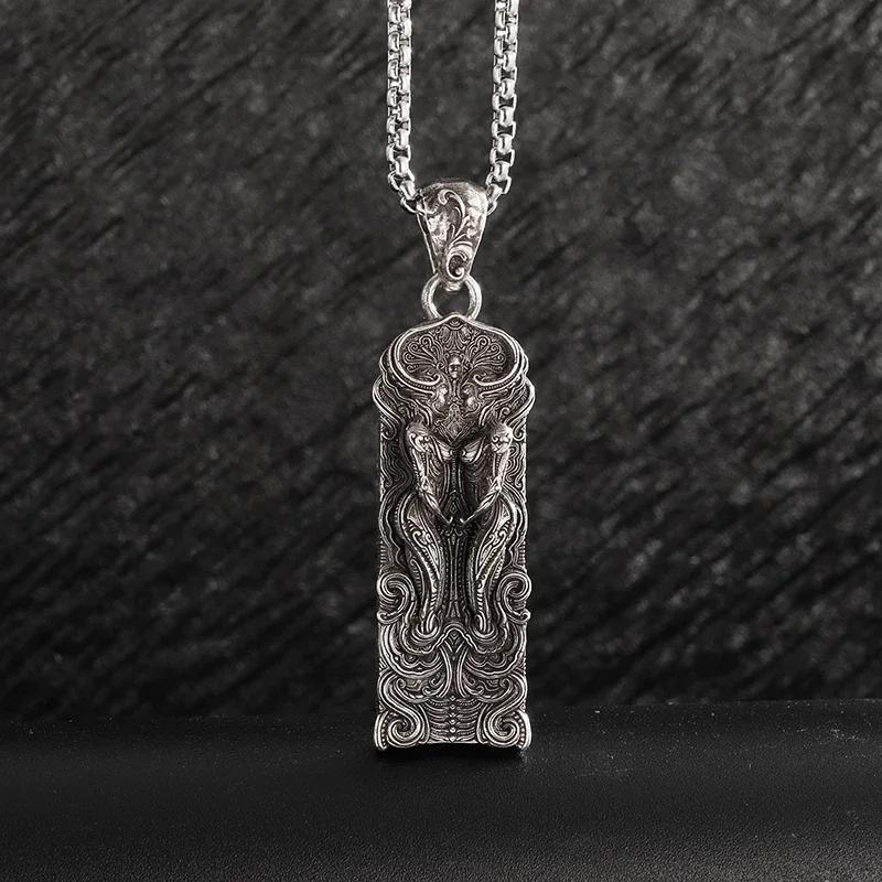 Retro Punk Sun Hugging Moon Round Pendant Necklace Suitable for Men and Women Fashion Trend Couples Commemorative Jewelry Gifts