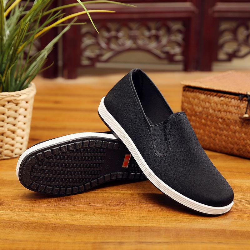 Men's Old Beijing Slip-On Shoes - Breathable, Wormwood Fabric, Non-Slip, Wear-Resistant, Thick-Soled, Black Work Shoes, Large Sizes Available