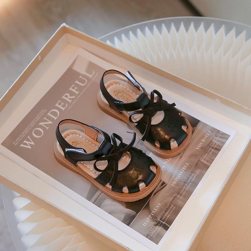 

Girls princess hollow toddler shoes summer 2025 new baby girl toddler sandals non-slip children s beach shoes 30 чёрный