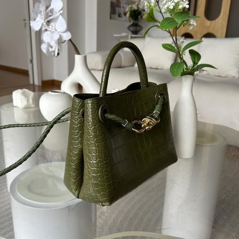 2026 New Leather Women's Bag Fashion Trendy Crocodile Pattern Stone Pattern Woven Butterfly Buckle Commuter Tote Small Bag Cross-border