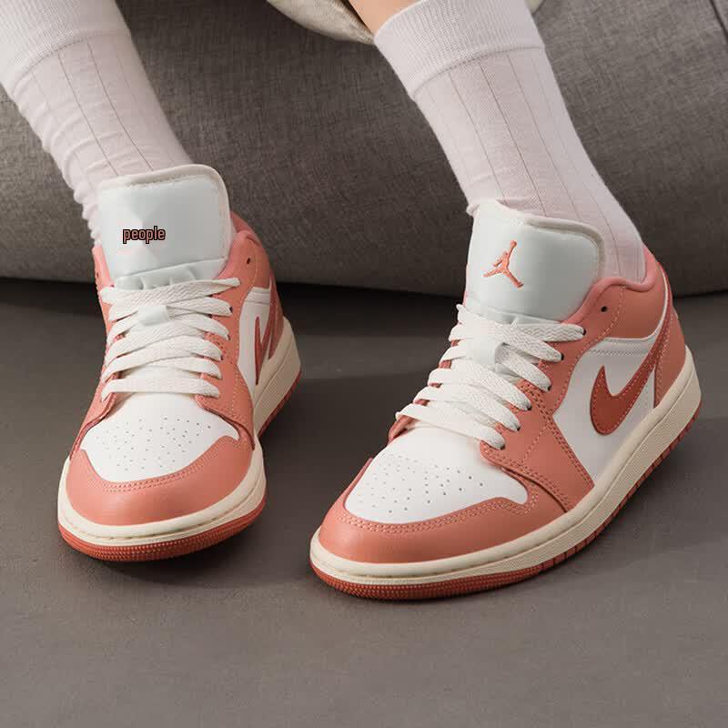 Nike Women s Jordan Essentials Basketball Shoes 6