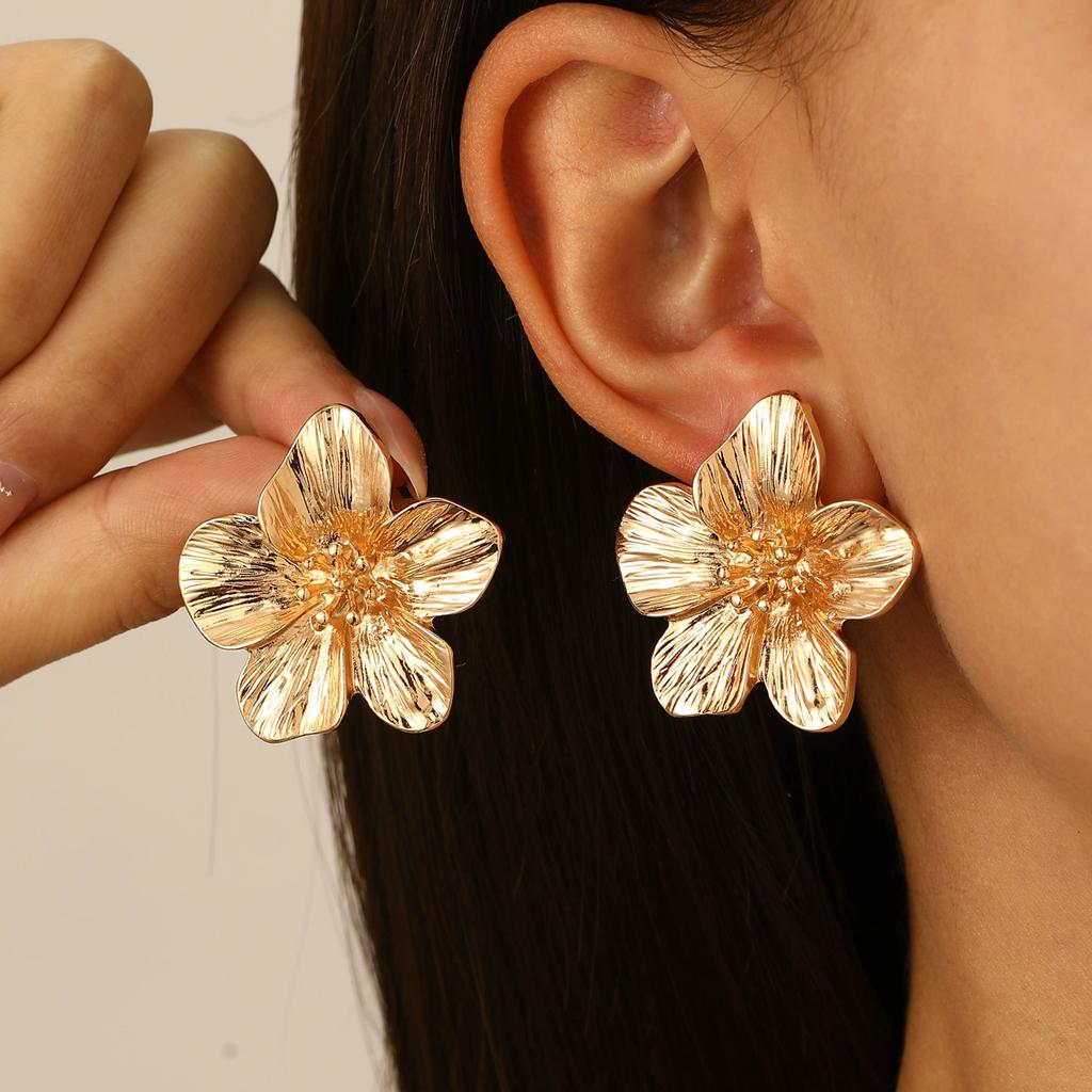 Uneven Petals Big Flower Drop Earrings for Women Golden Zinc Alloy Color Metal Dangle Earrings European Vintage Party Floral Zircon