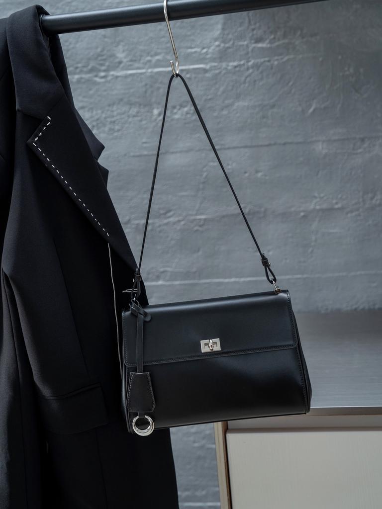 Herbst und Winter Neue Schloss Kleine Quadratische Tasche Klassische Leder Schulter Unterarmtasche Große Kapazität Tragetasche Damen Tasche