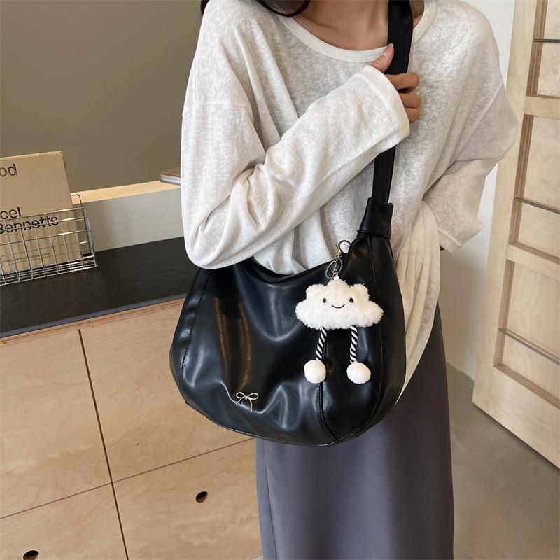 Summer New Large Capacity Underarm Shoulder Bag Crossbody Bag Women's Fashion Backpack Comes with a Small Doll as a Gift