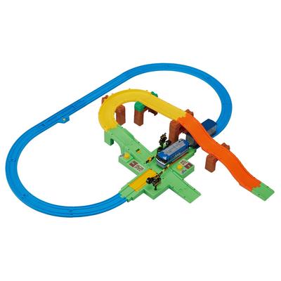 Play with Plarail and Railroad Crossing Freight Train Set Let's Tomica! &