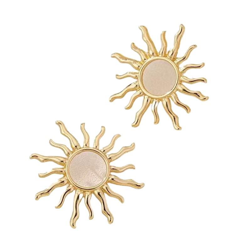 Vintage Sunflower Hypoallergenic Ear Studs - Trendy, Versatile Women's Earrings