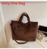 Ladies Shoulder Bag With Nylon Lining And Zipper Closure For Commuting