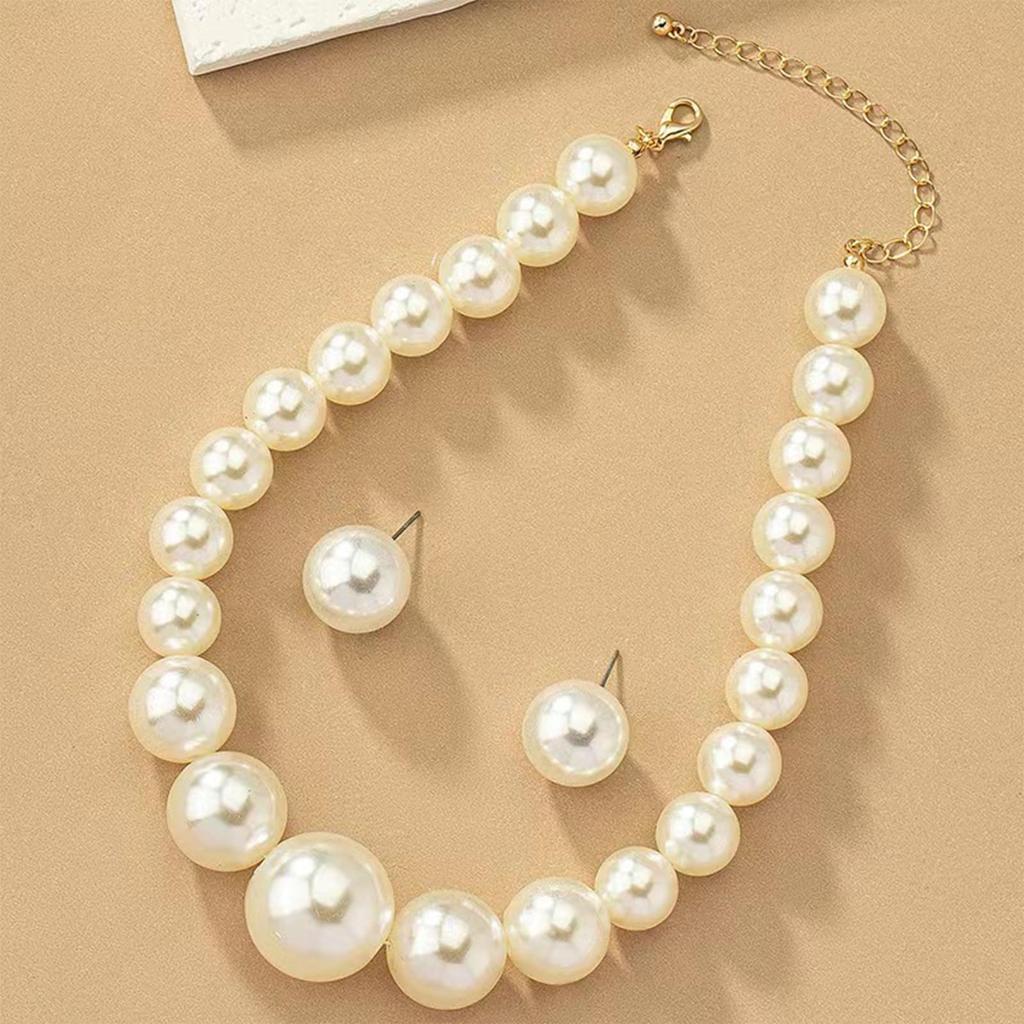 French Retro Pearl Necklace and Earrings Set for Women , Fashion Commuting Jewelry
