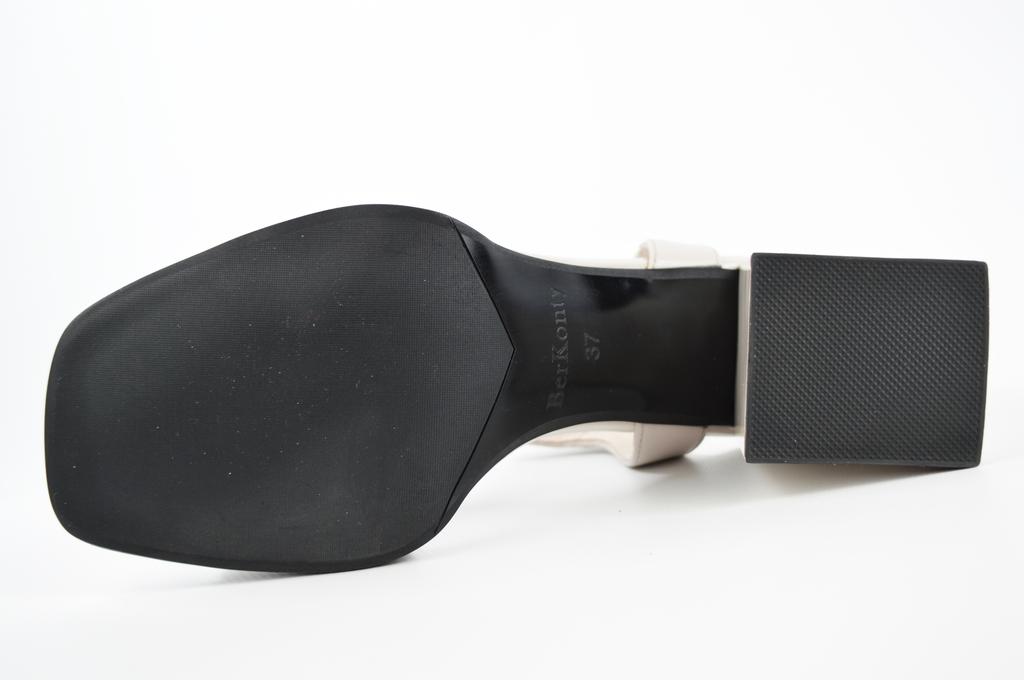 Sandali da donna Berkonty 2080117 35 Pelle grigio chiaro