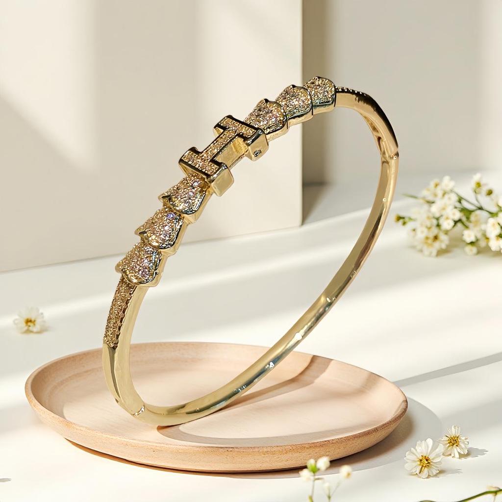 Elegant Zirconia Bamboo Bracelet: Gold-Plated Copper for a Sophisticated Touch
