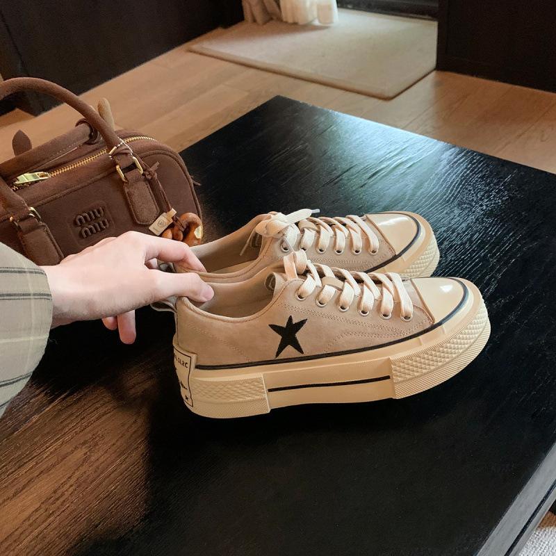 Fast hair! Casual board shoes female star college wind round head thick sole leather lace-up low top