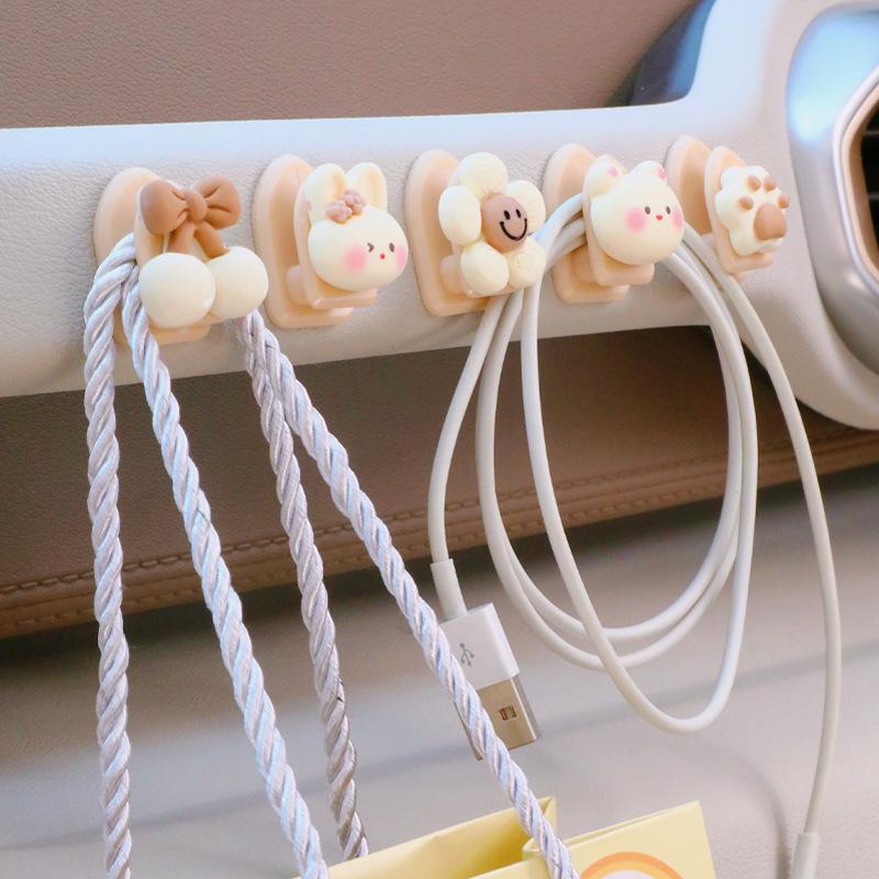 Niedlicher Multifunktionaler Hängehaken für die Vordersitze von Autos