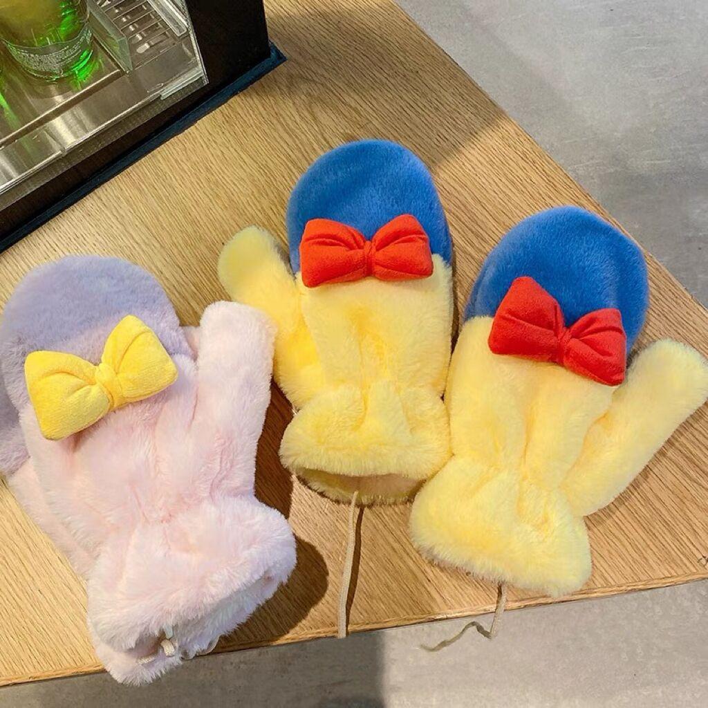 Japanese Plush Mittens for Women In Winter Cute  Student Riding Warm  Contrasting Colors  Plus Velvet  Thickened  Cold Proof Halter Neck Fashion