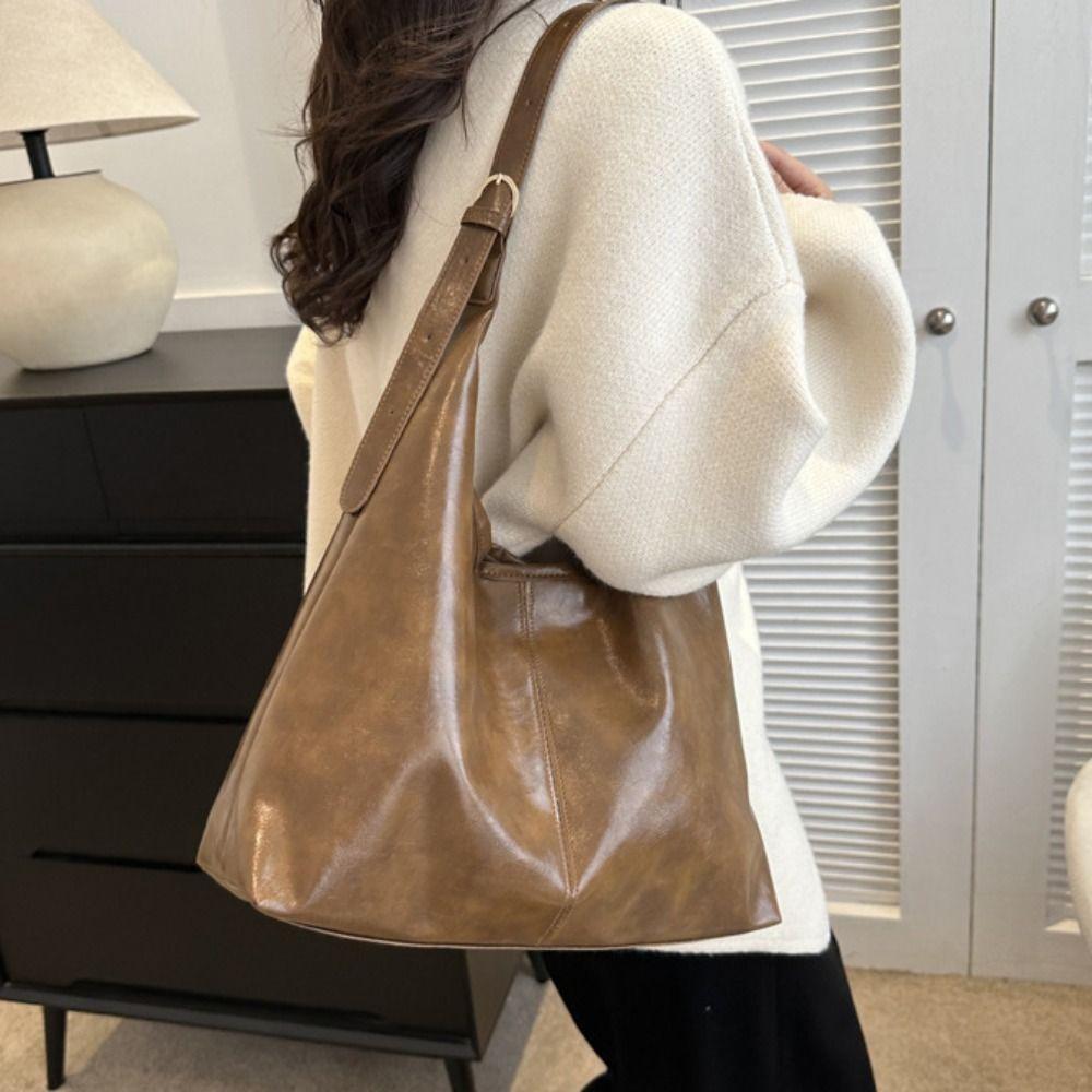 Solid Color Commuting Shoulder Bag Large Capacity Vintage Underarm Bag Soft Leather Tote Bag Women