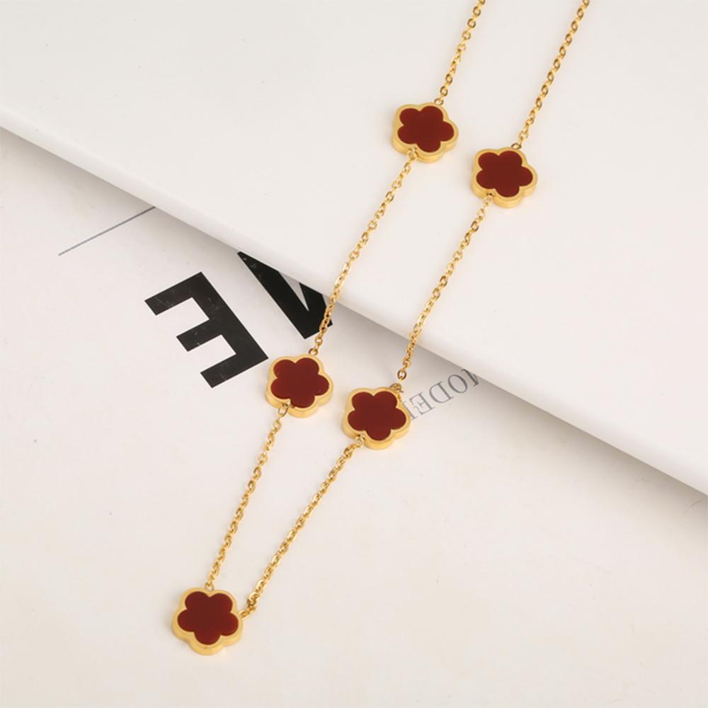 2023 New Stainless Steel Five-Leaf Flower Necklace Simple Fashion Pentagram Necklace Charming For Woman Party Zircon Daily Wear