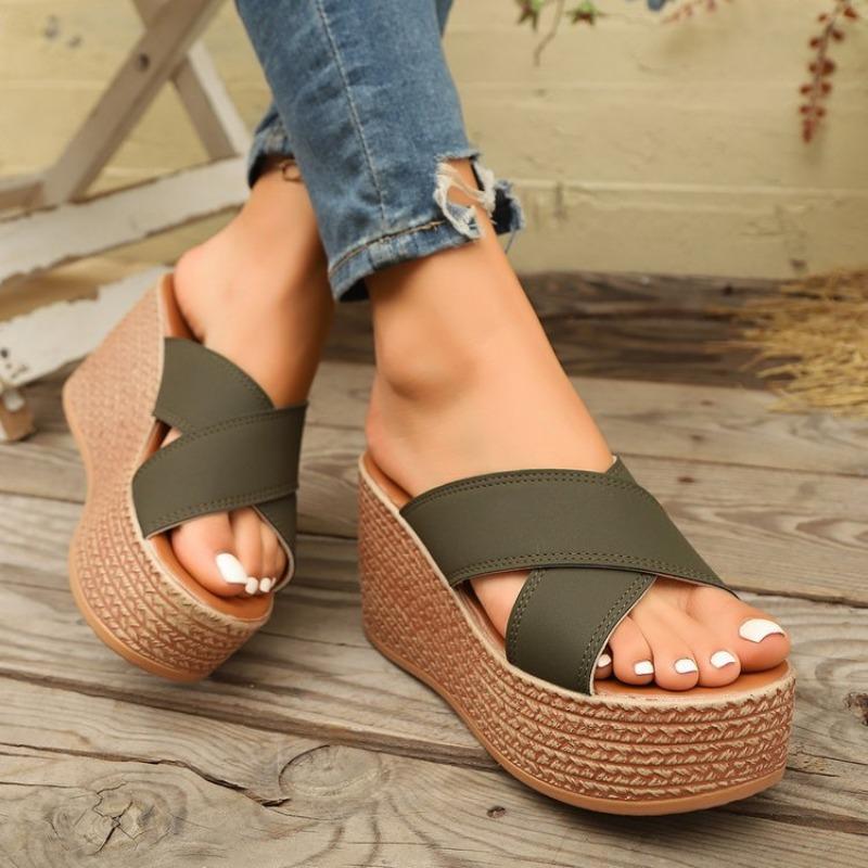 

Водонепроницаемые тапочки на танкетке большого размера, женские летние новые сандалии на толстой подошве с перекрестными ремешками 34 армия зеленый