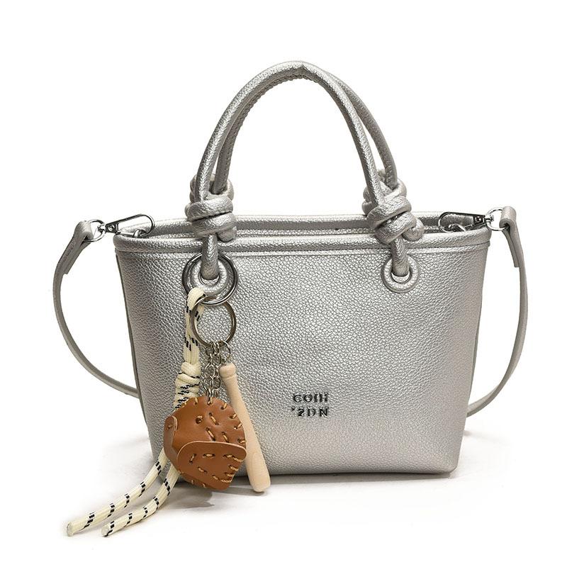 Fashion Handbag Women's New Versatile Single Room Bag Casual Commuter Messenger Bag