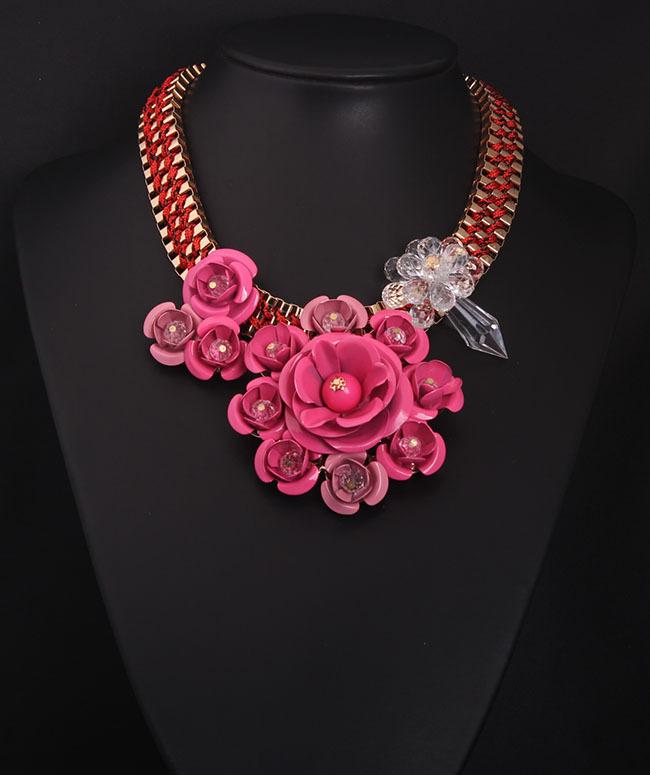 6 Farben Mehrschichtige Blume Gewebte Kurze Schlüsselbeinkette Übertriebene Mode Damenaccessoires