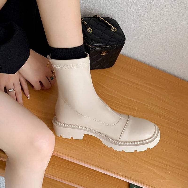 Autumn and Winter Women's Round Head Leather Martin Boots Solid Color Medium Heel Large Size Women's Boots Square Heel Comfortable Back Zipper Medium