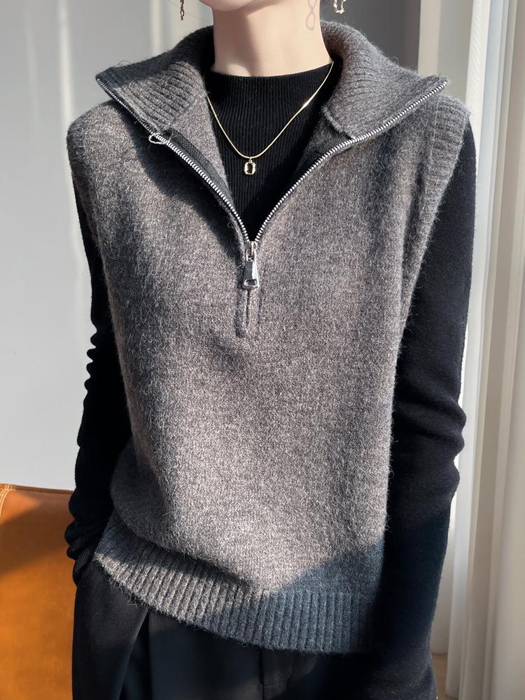

Женский трикотажный жилет без рукавов на молнии до середины - Мягкий восковой кардиган с высоким воротником-стойкой и боковыми разрезами M серый