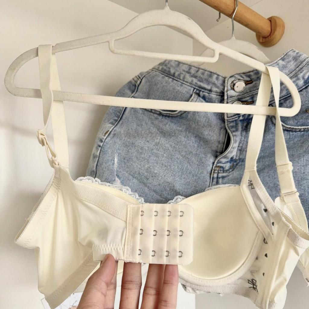 Japanese Plus Size Sweet Lace Lingerie: Minimizes, Lifts, and Prevents Sagging for Large Busts