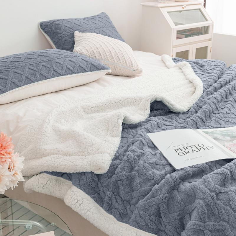 Cheap Bedspread For Bed Plush Velvet Warm Bed Cover Soft Blanket Soild Color Blanket Winter Home Decoration Sofa Bed Cover Home