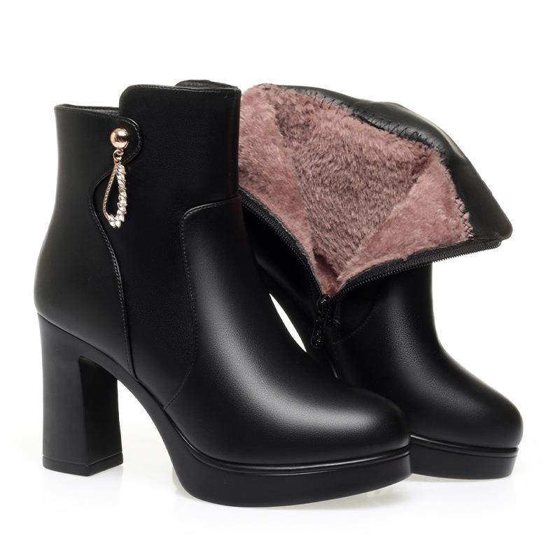 

Короткие ботинки Женские Утепленные Женские ботинки Осень и Зима Пушистые На высоком каблуке Флисовые ботинки На среднем каблуке Мамины Хлопковые туфли Зима 40