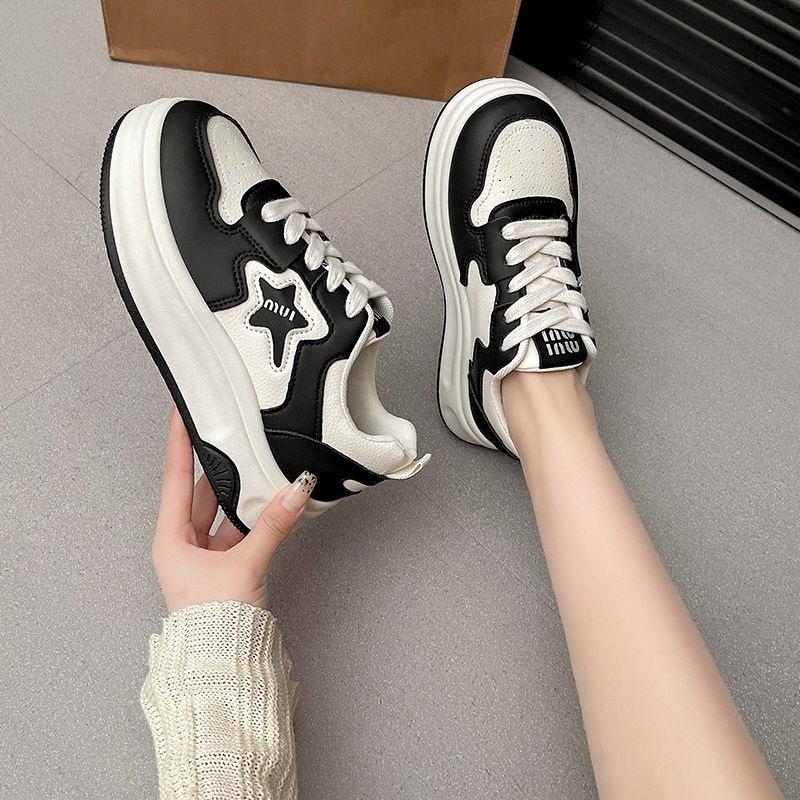 2025 spring and autumn popular star board shoes women's new student sports and leisure shoes ins versatile platform white shoes