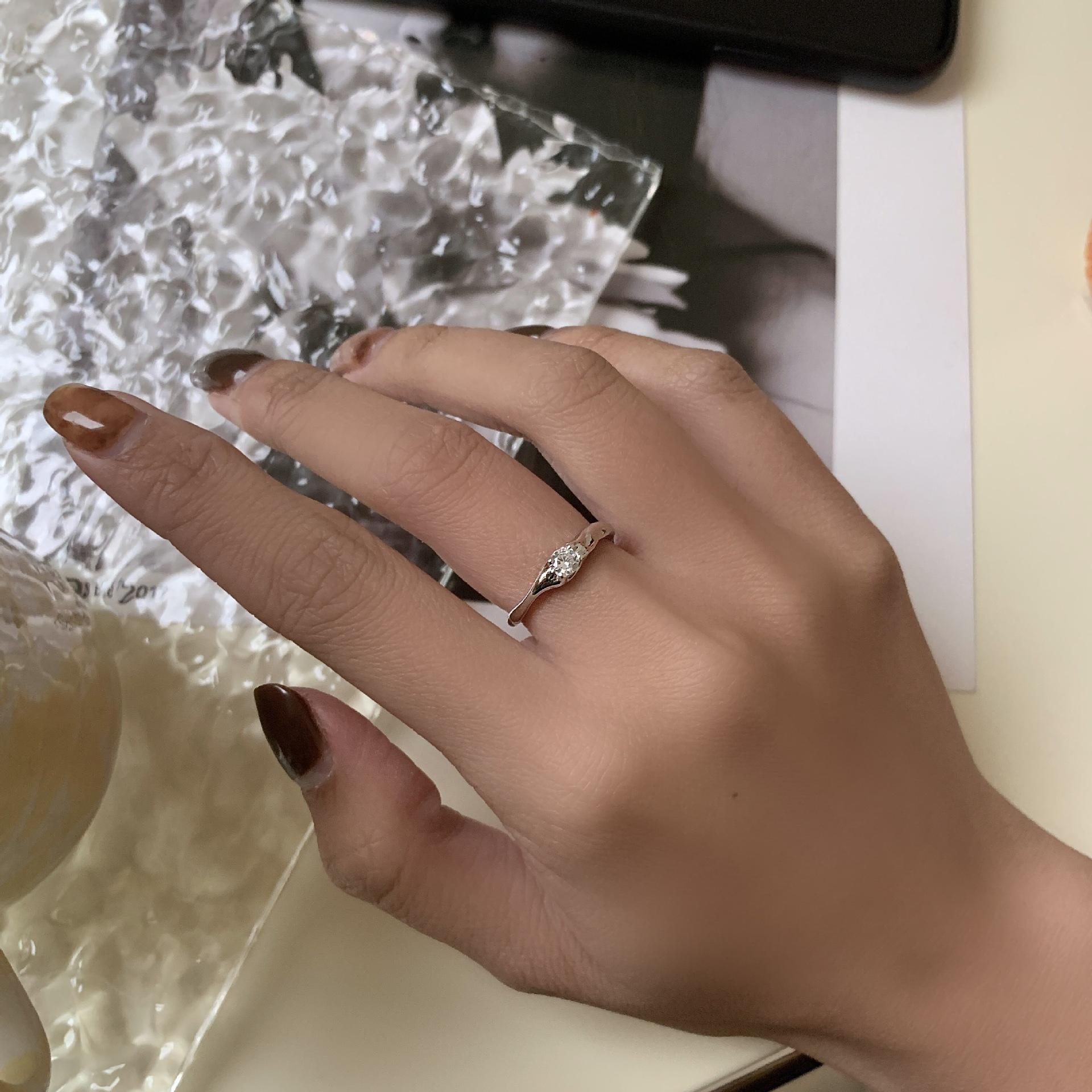 

Sterling S925 Artistic Silver Open Ring With Eyecatching S For Fashion Womens