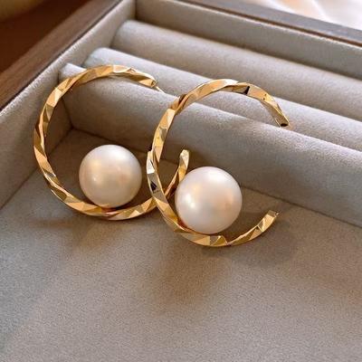 Korean Simple Big Pearl Ball Metal Hoop Earrings For Women Temperament C Shape Earrings Exaggerated Party Jewelry Gift