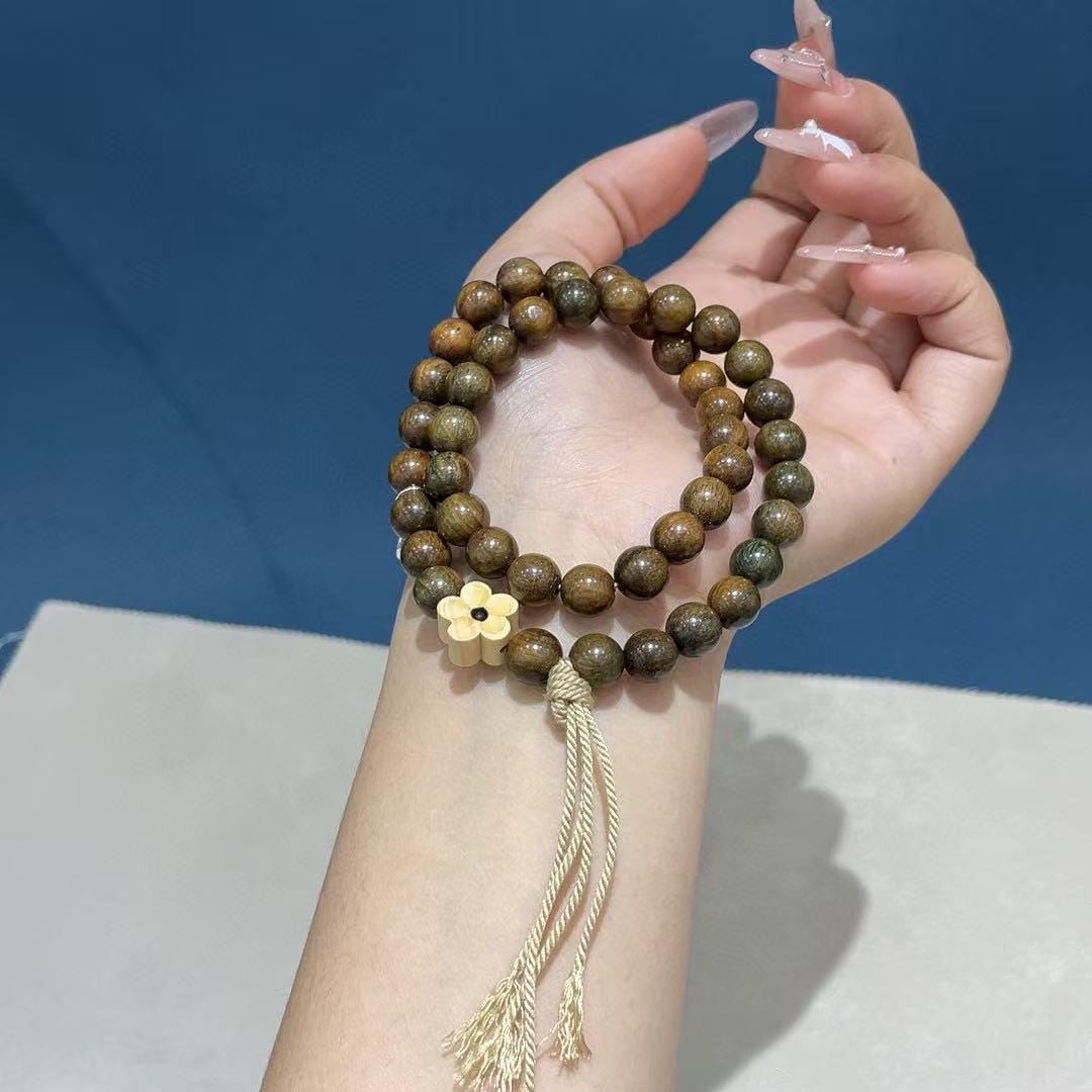 

Unisex Green Sandalwood Flower Bracelet: Forest Style, Simple, Versatile, Fashionable, Exquisite, DIY