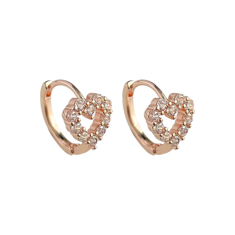 Hollow Love Ear Buckle Dámské lehké luxusní Niche Ins Sladké náušnice Náušnice pro dojíždění ve tvaru srdce