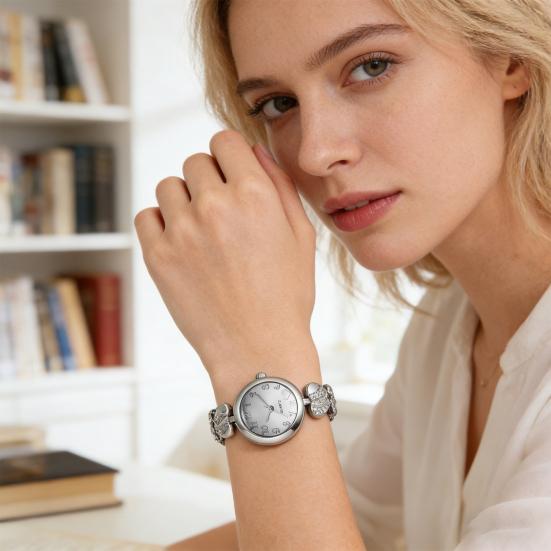 Women Heart Bracelet Watch Rhinestone Quartz Wristwatch Round Dial Elegant Watch for Party Casual Formal Wear