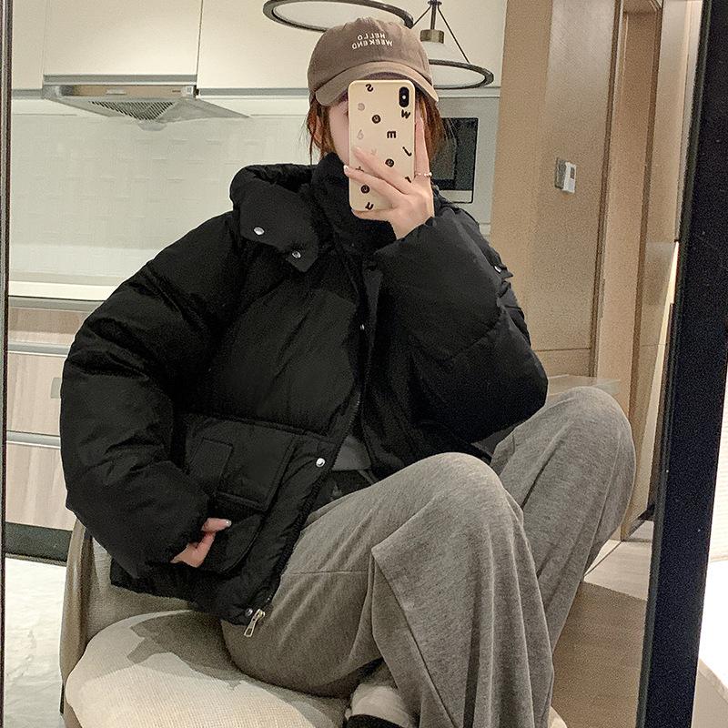 

2025 Пуховик из хлопка Женский Зимний Хлопковый Пуховик с Капюшоном Новый Свободный Пуховик-Хлеб Корейский Утепленный Короткий Стеганый Пуховик Куртка M чёрный
