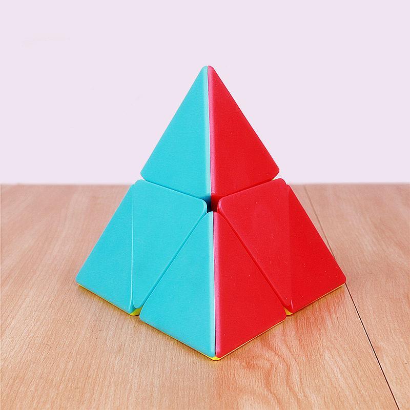 

QiYi 2x2 Pyramid Cube Stickerless Magic Cubes Professional 2x2x2 Speed Puzzle Cube Educational Toys for Children