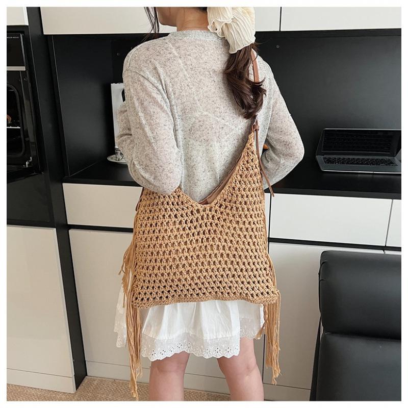 Vintage tassel hollow braided underarm bag women's summer versatile hand-woven vacation shoulder tote bag