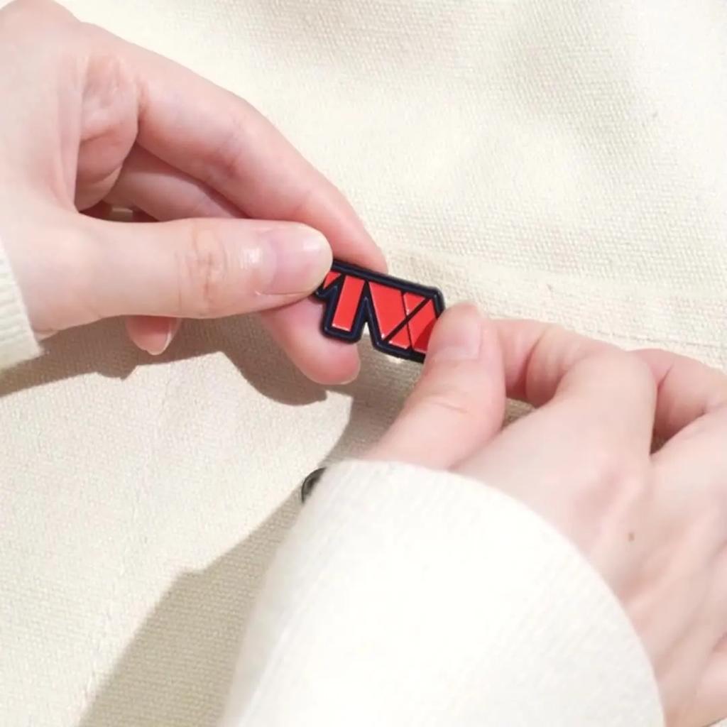 Movie Cartoon Badge Clock Miss Minutes Enamel Pins Brooch Bag Jacket Lapel Pin Custom Accessories Jewelry Gifts for Fans Friends