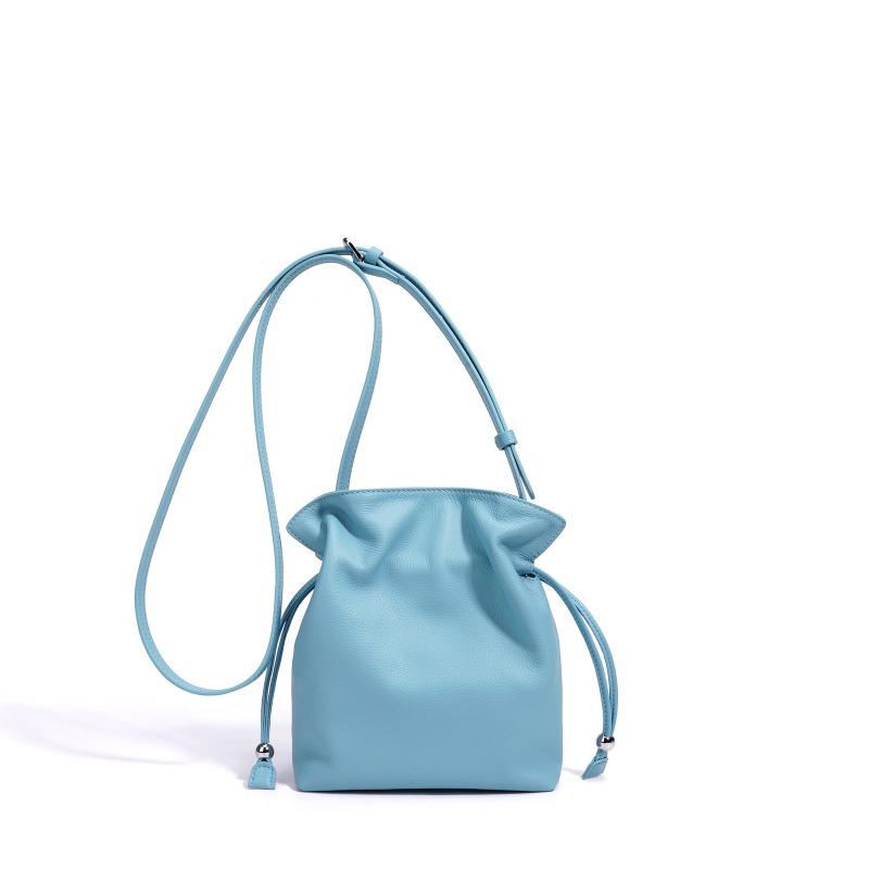 

New lucky bag mobile phone bag simple and versatile drawstring cloud bag niche high-end leather shoulder messenger bag bottom length 17cm width 6cm height 20cm океан синий