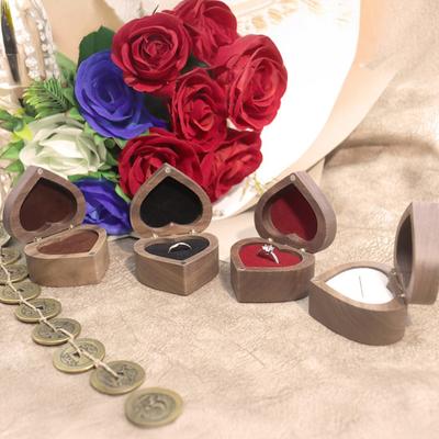 Jewelry Box Heart-Shaped Walnut Wood Ring Storage Box with Velvet Padding Smooth Polished Surface Weddings Proposals Ring Case