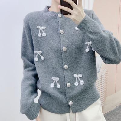Frühlings-Neuheit Schwere Industrie Perlenkirsche Altersreduzierend Hundert Cardigan Außen mit Strickpullover