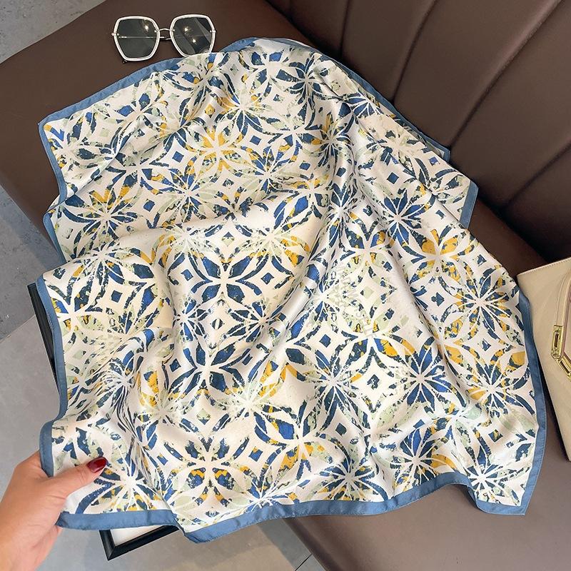 Korean version of simple broken flowers, fresh blue silk scarf, women's 71 square scarf, neck protection, professional wear, commuting tide