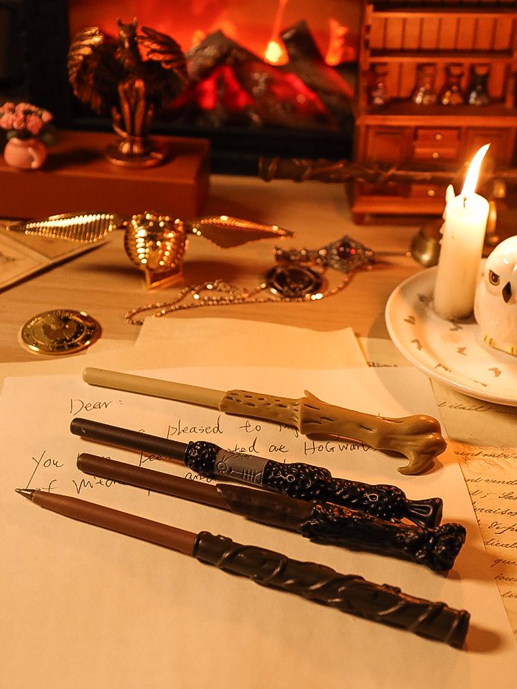 Hermines Harry Potter Zauberstab Kugelschreiber – Auswechselbar, Tragbar und Trendig Voldemort Geschenk Requisite