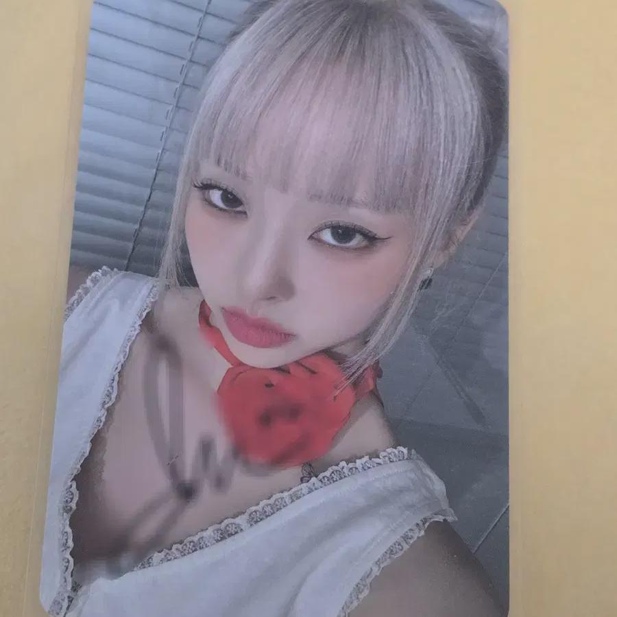 

Loona Idalso Loossemble Sign Photocard
