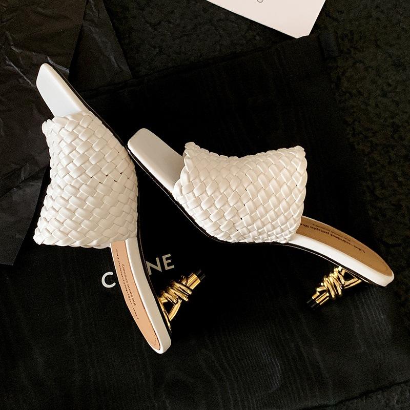 Handwoven~ Retro cowhide slippers women's head summer new solid color temperament foot thick heel cool slippers