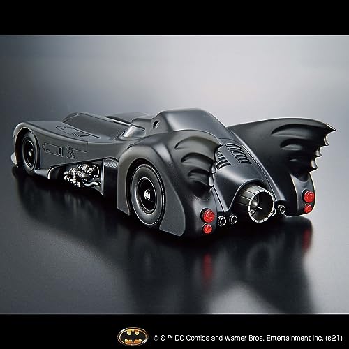 Bandai Model Kit DC Comics - Batman 1/35 Batmobile