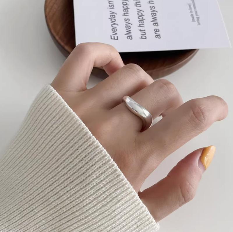 Heavy-duty Wide Edge Irregular Ring Women's Niche Fashion Design Senior Sense 100% Match Adjustable Open Party & Daily Ring