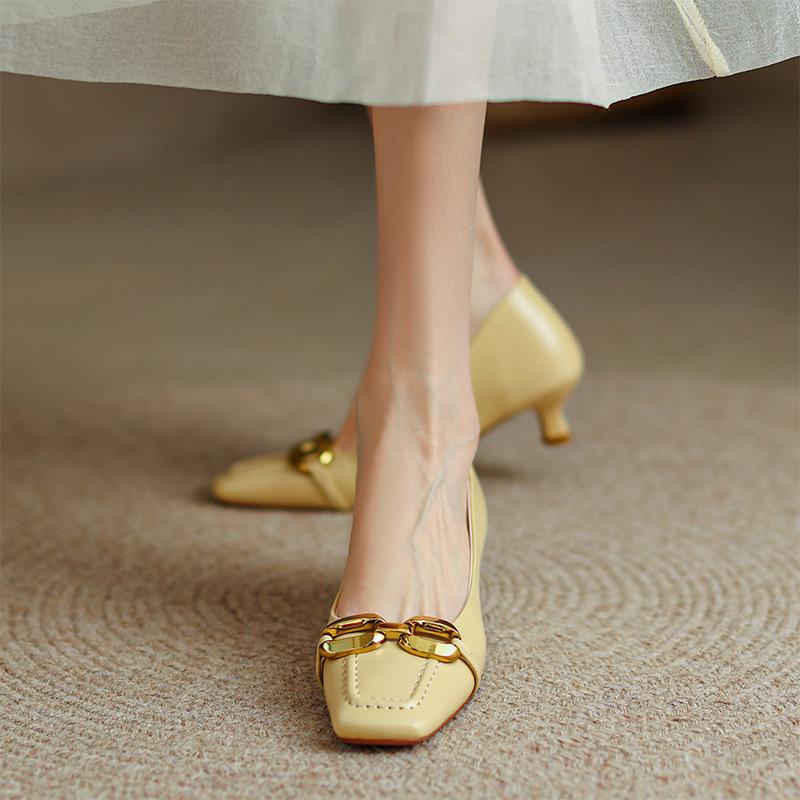 

2025 Весна и Осень Новые Одиночные Туфли Мода Низкий Каблук Легкий Вырез Квадратный Носок Модные Туфли-лодочки Каблук-рюмочка Женские 40 светло-желтого